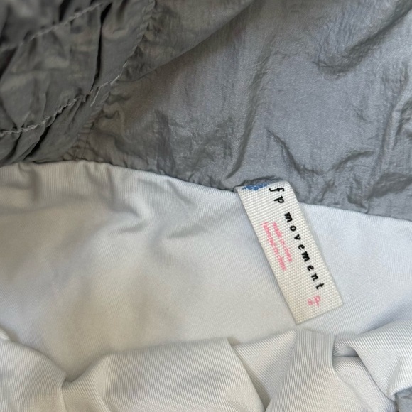 FP Movement by Free People Women's Gray Athletic Sport Shorts Size Small - Picture 5 of 7